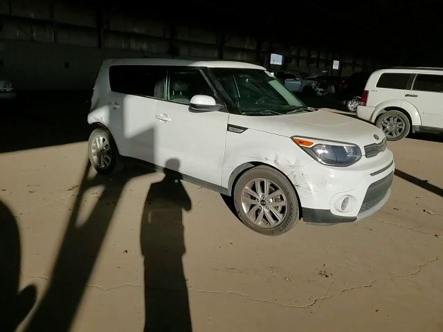 2019 Kia Soul + VIN: KNDJP3A52K7017274 Lot: 86883814