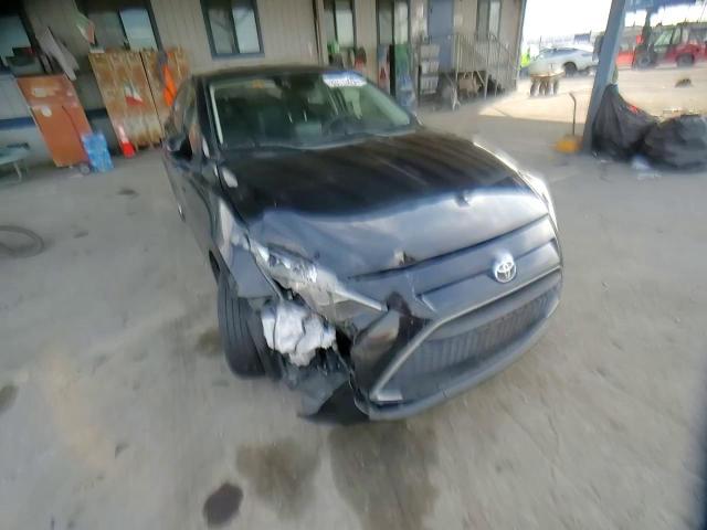 2019 Toyota Yaris - Image 10