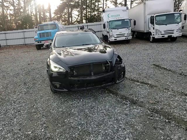 2015 Infiniti Q70 - Image 11