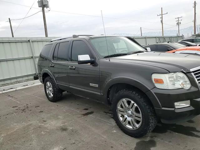 2006 Ford Explorer Limited VIN: 1FMEU75896ZA00080 Lot: 85047024