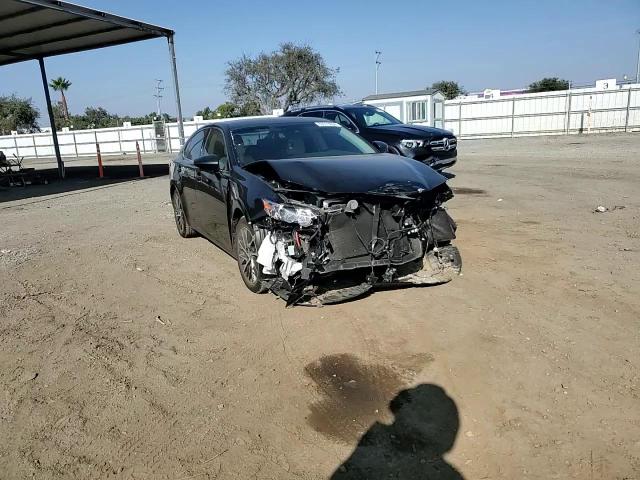 2016 Lexus ES - Image 10