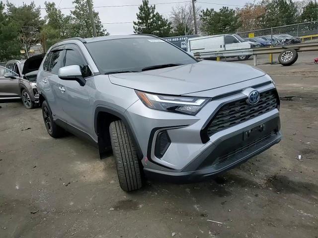 2024 Toyota RAV 4 - Image 12