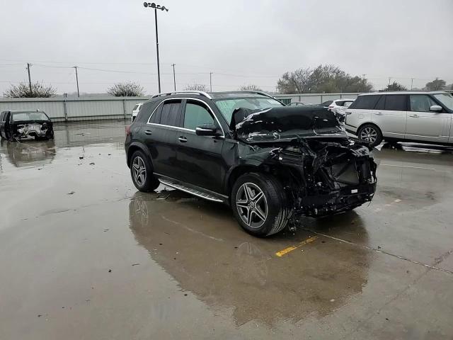 2020 Mercedes-Benz GLE - Image 11