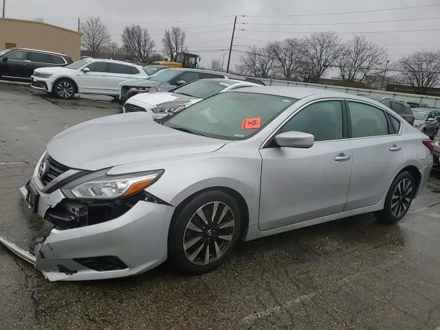 2018 Nissan Altima - Image 10