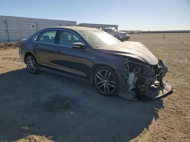2017 Volkswagen Passat - Image 10