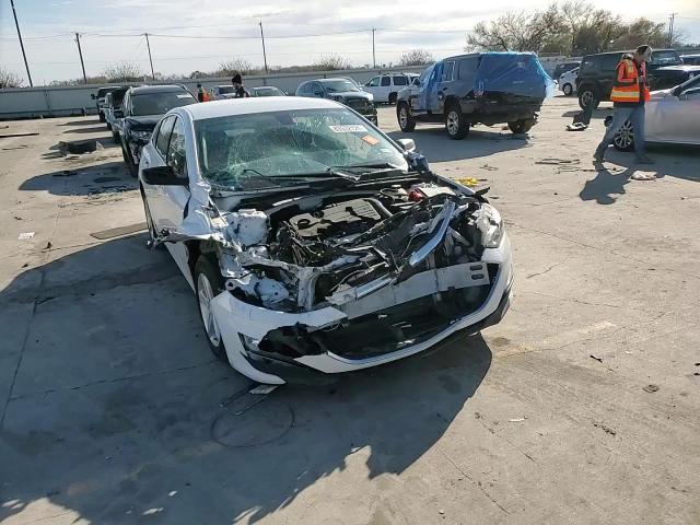 2019 Chevrolet Malibu - Image 10