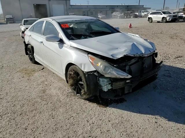 2011 Hyundai Sonata - Image 10