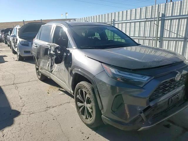 2023 Toyota RAV 4 - Image 12