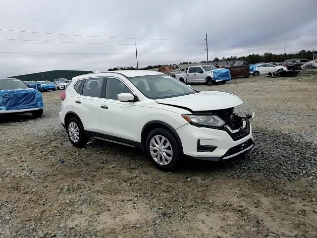 2017 Nissan Rogue S VIN: JN8AT2MTXHW135298 Lot: 85581164