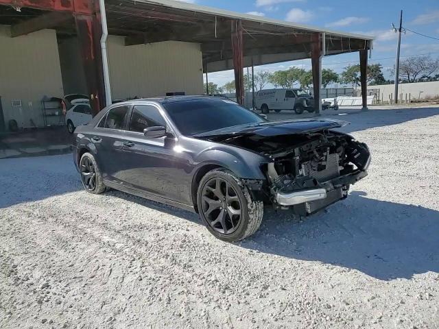 2015 Chrysler 300 - Image 14
