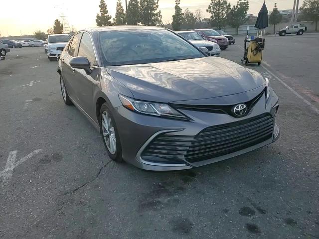 2021 Toyota Camry - Image 10