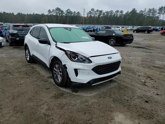 2022 Ford Escape - Image 12