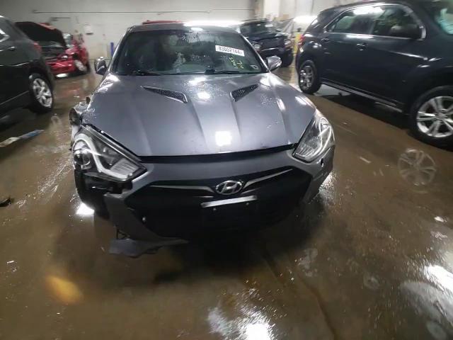 2015 Hyundai Genesis - Image 12