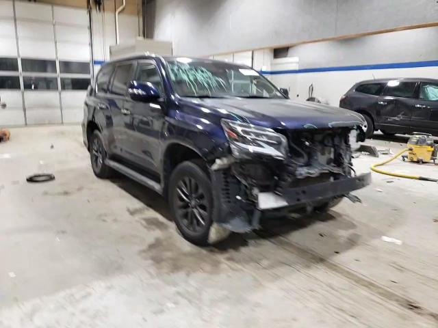 2021 Lexus GX - Image 11