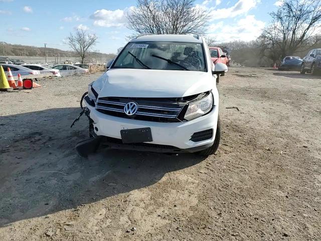 2017 Volkswagen Tiguan - Image 12