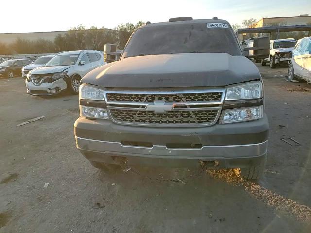 2005 Chevrolet Silverado K2500 Heavy Duty VIN: 1GCHK29265E198753 Lot: 84207514