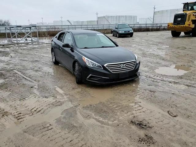 2016 Hyundai Sonata - Image 11