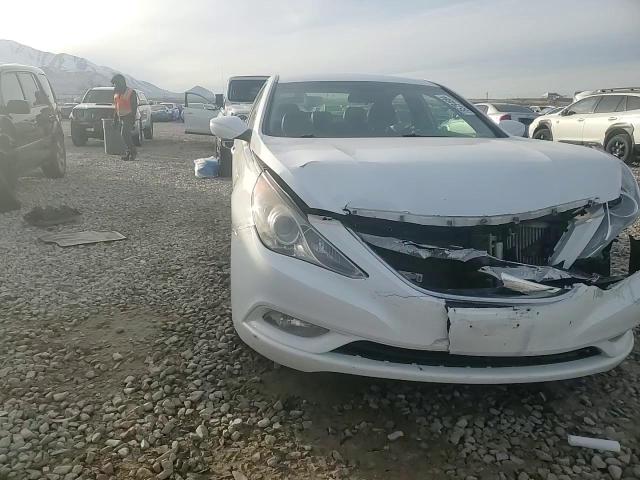 2011 Hyundai Sonata - Image 11