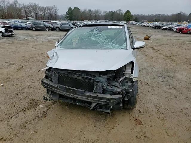 2013 Hyundai Elantra - Image 10