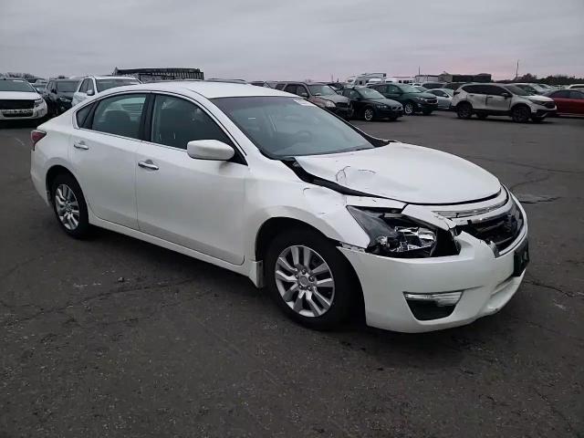 2015 Nissan Altima - Image 11