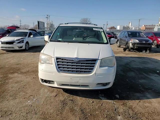 2009 Chrysler Town & Country Touring VIN: 2A8HR54119R676123 Lot: 85764244