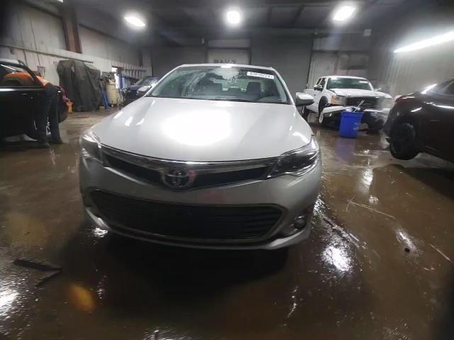 2014 Toyota Avalon - Image 13