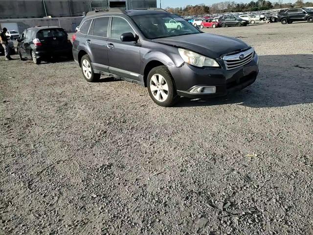 2011 Subaru Outback - Image 11