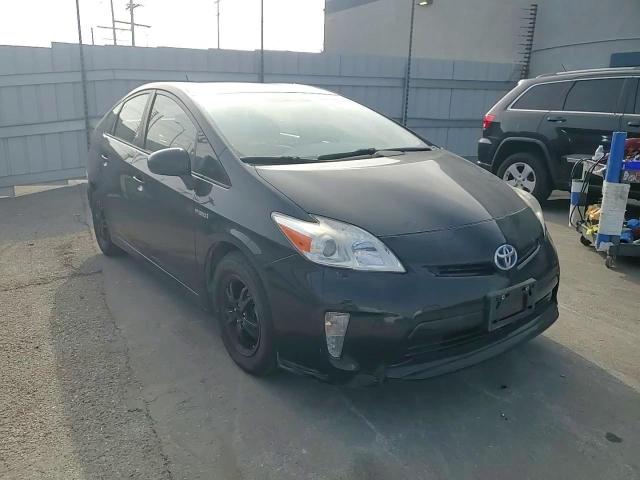 2015 Toyota Prius - Image 11