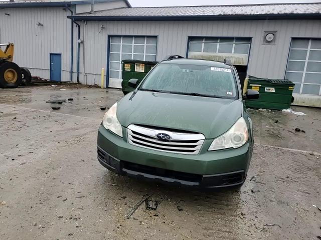 2011 Subaru Outback - Image 11
