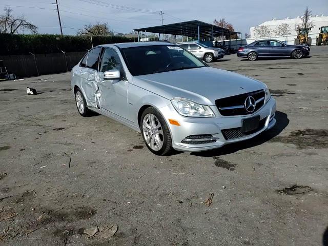 2012 Mercedes-Benz C 250 VIN: WDDGF4HB8CA681944 Lot: 85615084