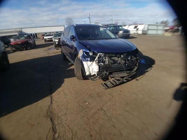 2018 Nissan Rogue - Image 12