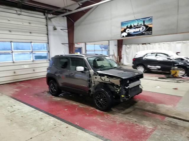 2017 Jeep Renegade - Image 15
