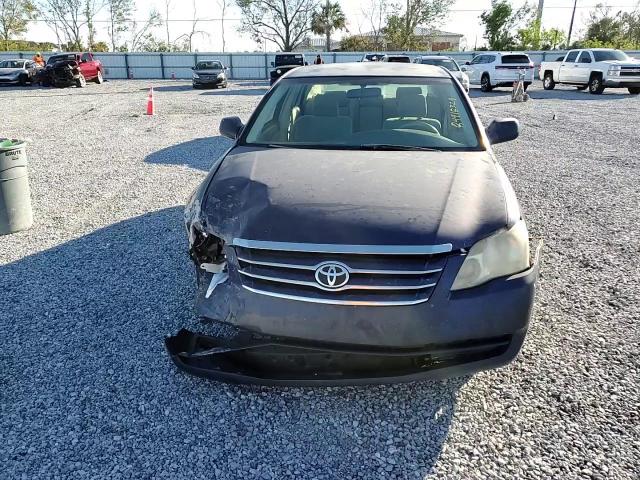2007 Toyota Avalon - Image 11
