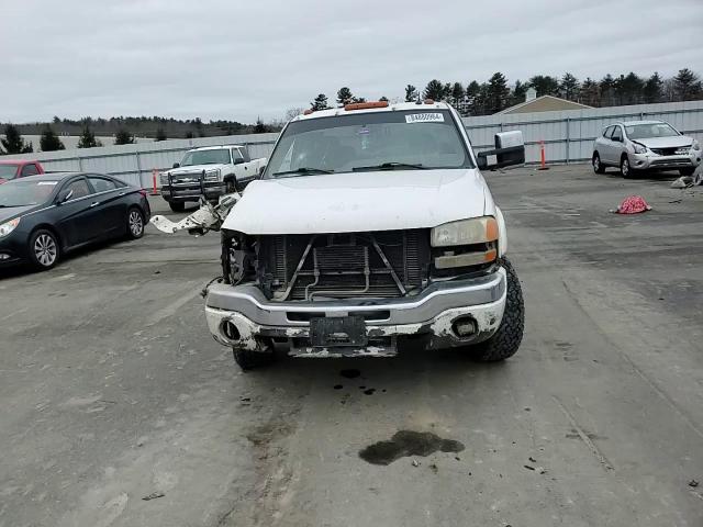 2005 GMC Sierra - Image 10