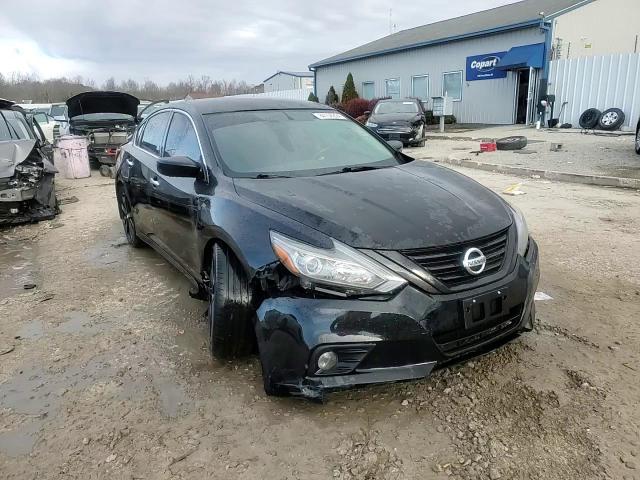 2018 Nissan Altima - Image 14