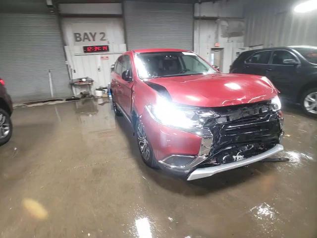 2017 Mitsubishi Outlander - Image 13