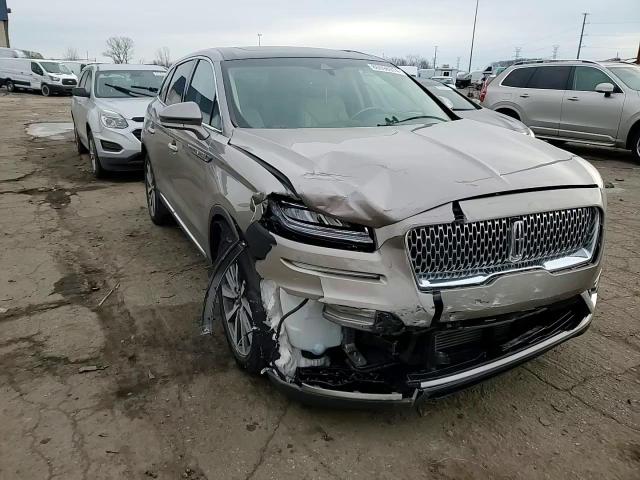 2020 Lincoln Nautilus - Image 11