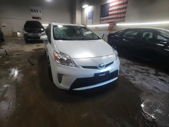 2015 Toyota Prius - Image 13