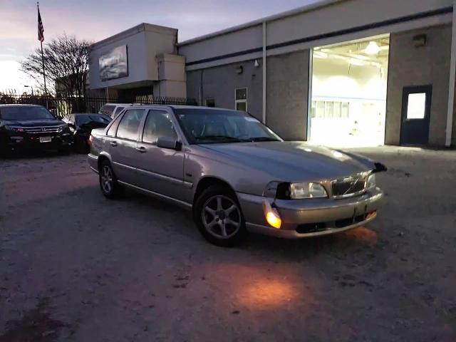 1998 Volvo S70 VIN: YV1LS5574W2548343 Lot: 84813944