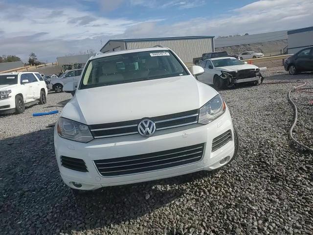 2013 Volkswagen Touareg V6 VIN: WVGEF9BP8DD005539 Lot: 84094814