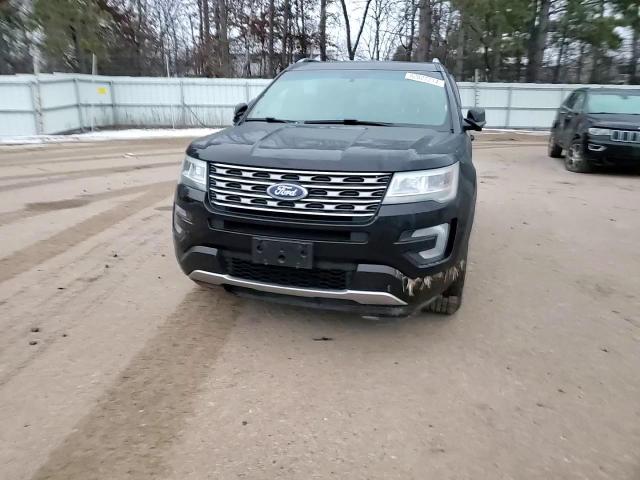 2016 Ford Explorer - Image 10