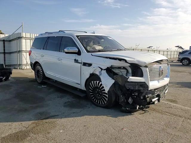 2020 Lincoln Navigator - Image 11