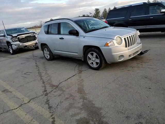 2008 Jeep Compass - Image 11