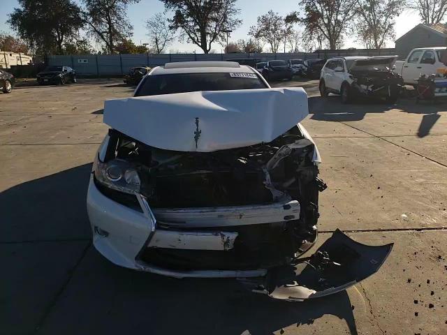2013 Lexus ES - Image 11