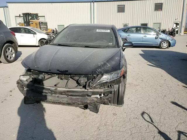 2018 Toyota Camry - Image 11
