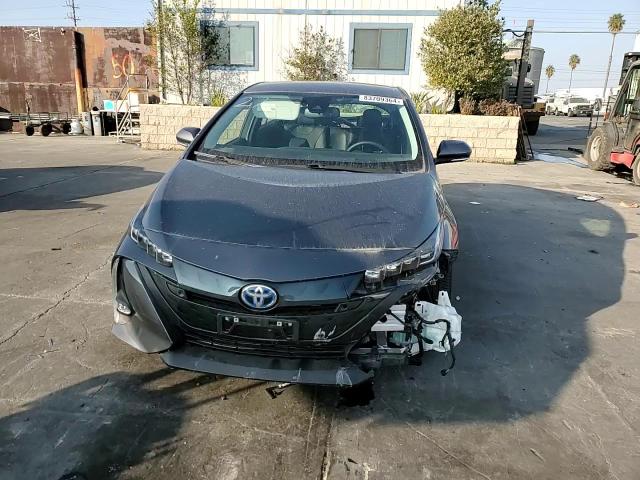 2019 Toyota Prius - Image 11