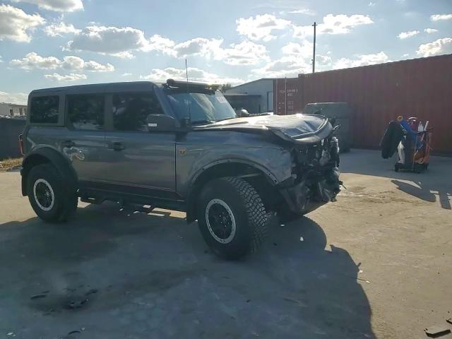 2022 Ford Bronco Base VIN: 1FMEE5DH1NLB82717 Lot: 83230614