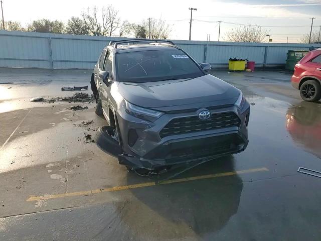 2024 Toyota RAV 4 - Image 12