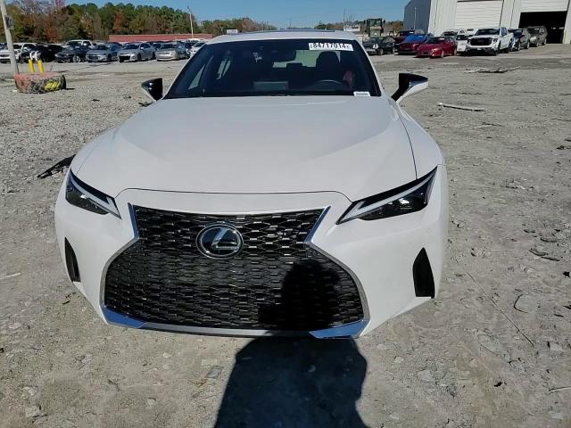 2024 Lexus IS - Image 11