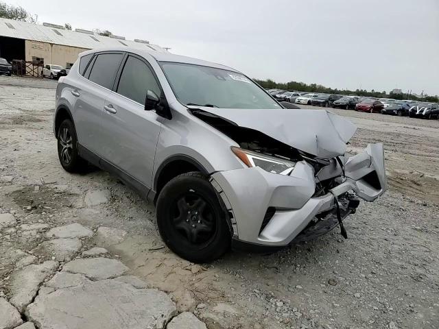 2018 Toyota RAV 4 - Image 11